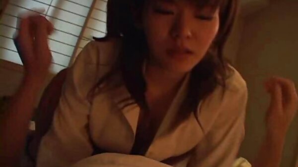 Das heiße weiße Mädchen Jessie Rogers wird von innen sex clips kostenlos massiert und gefickt.