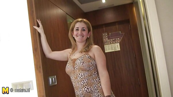 Die langbeinige dreckige Brünette Angelina hatte heißen Doggystyle-Sex sex clips gratis