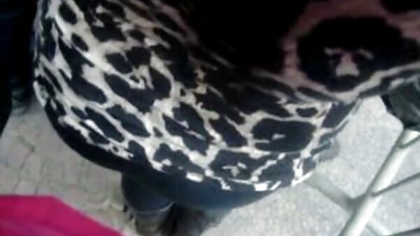 Bodacious blonde Teen in Strumpfhosen gibt Kopf und fickt im Missionarsstil kostenlose sexklips