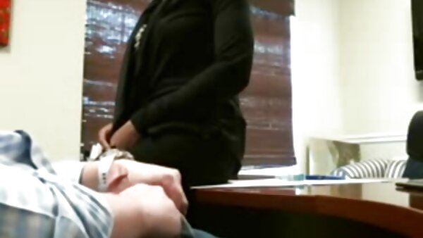 Die schwarze Hure Monica Foster tobt gratis sex clips auf einem harten und fleischigen Penis