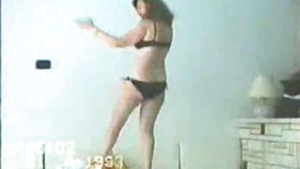 Heißblütige Brünette knallt ihre Fotze kostenlose sex clips mit einem Dildo